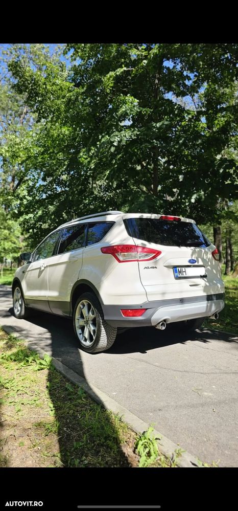 Ford Kuga 2.0 TDCi 4x4 Aut. Titanium - 4