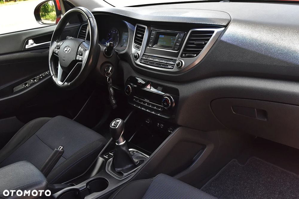 Hyundai Tucson 1.6 GDI BlueDrive GO 2WD - 19