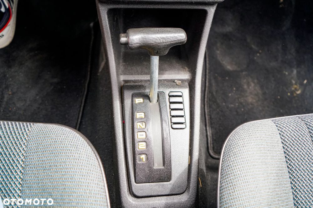 Volkswagen Golf - 35