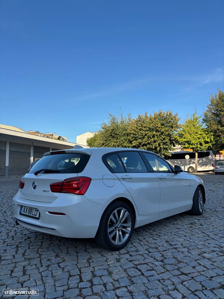 BMW 116 d Aut. Sport Line - 7