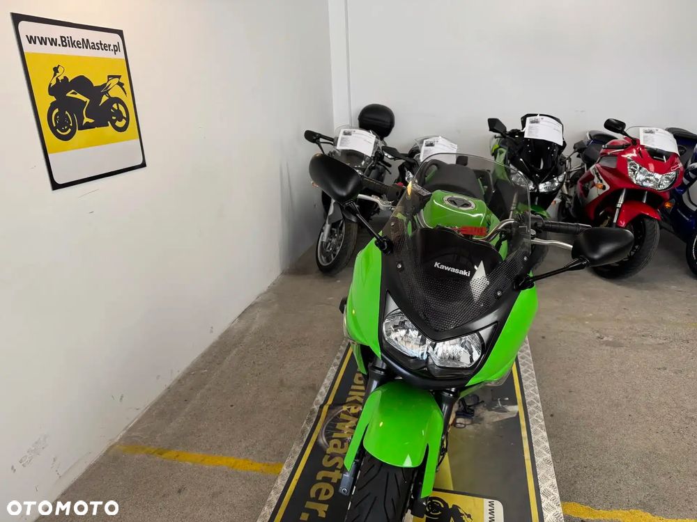 Kawasaki ER - 32