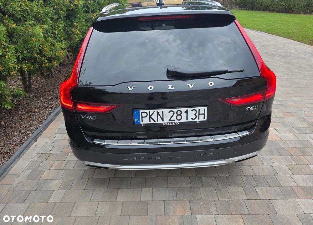 Volvo V90 Cross Country T6 AWD - 22