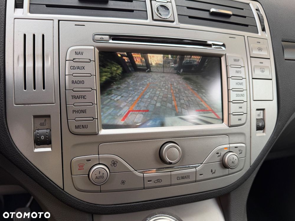 Ford Kuga 2.0 TDCi 2x4 Titanium - 17