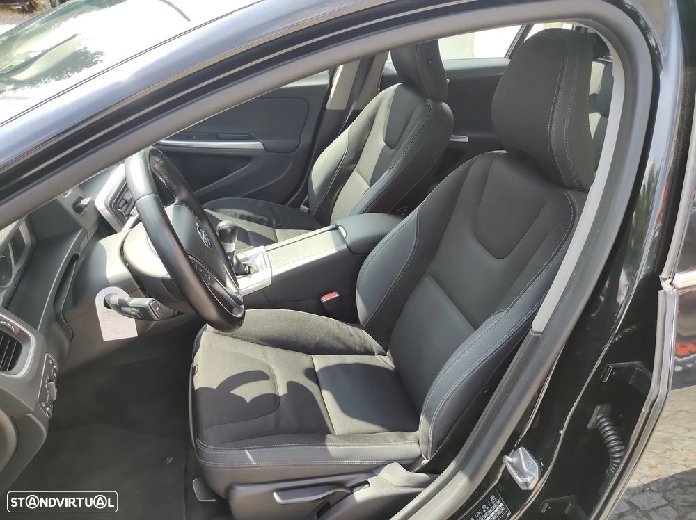 Volvo V60 1.6 D2 Drive Momentum Start/Stop - 14