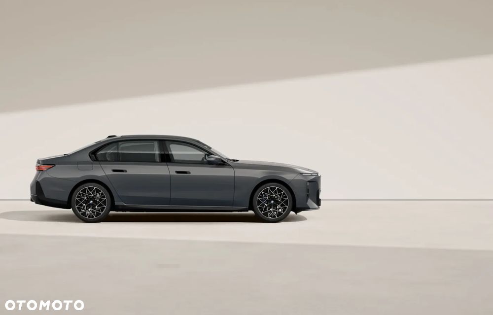 BMW Seria 7 - 8