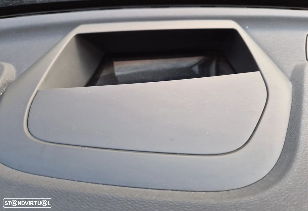 Volvo XC 60 2.0 D4 R-Design AWD Geartronic - 29