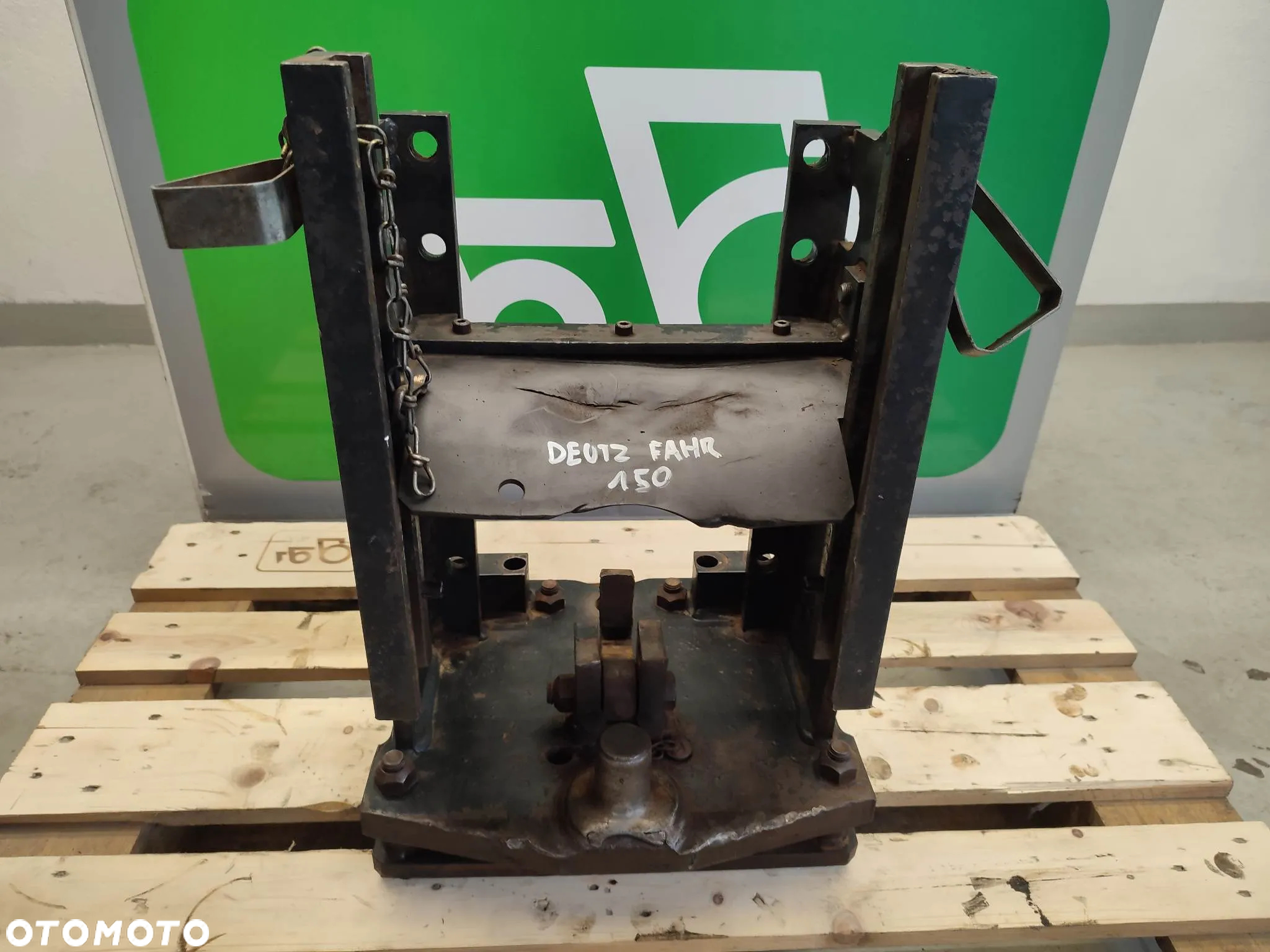 Konsola zaczepu Deutz Fahr 150 - 2