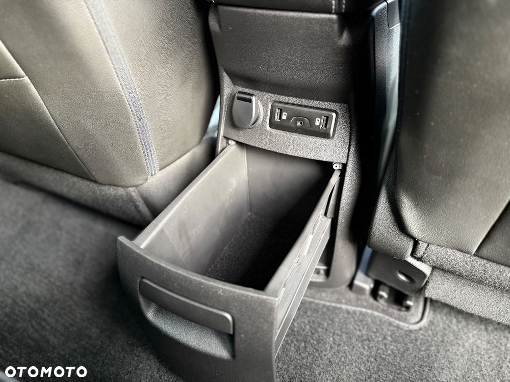 Renault Scenic ENERGY TCe 130 BOSE EDITION - 22