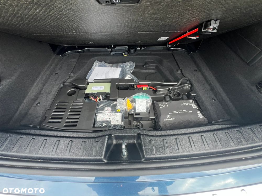 Mercedes-Benz GLA 180 d 8G-DCT Style - 24