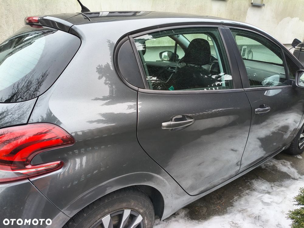 Peugeot 208 1.6 BlueHDi Active S&S - 4