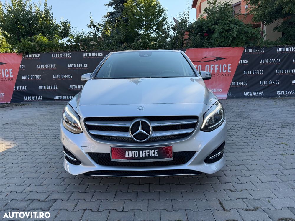Mercedes-Benz B 180 - 1