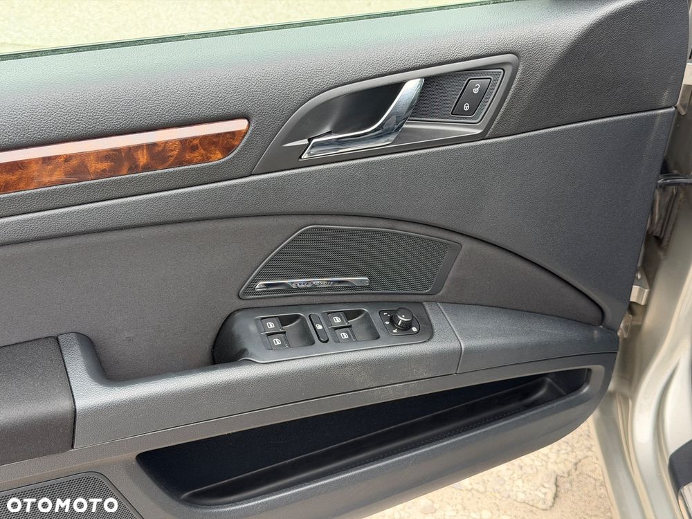 Skoda Superb 2.0 TDI Elegance DSG - 21
