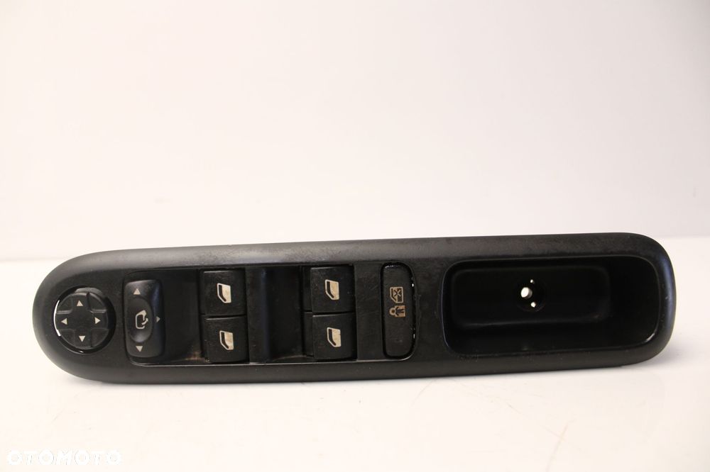 peugeot 5008 i 09r- panel sterowania szyb 96650621zd - 1