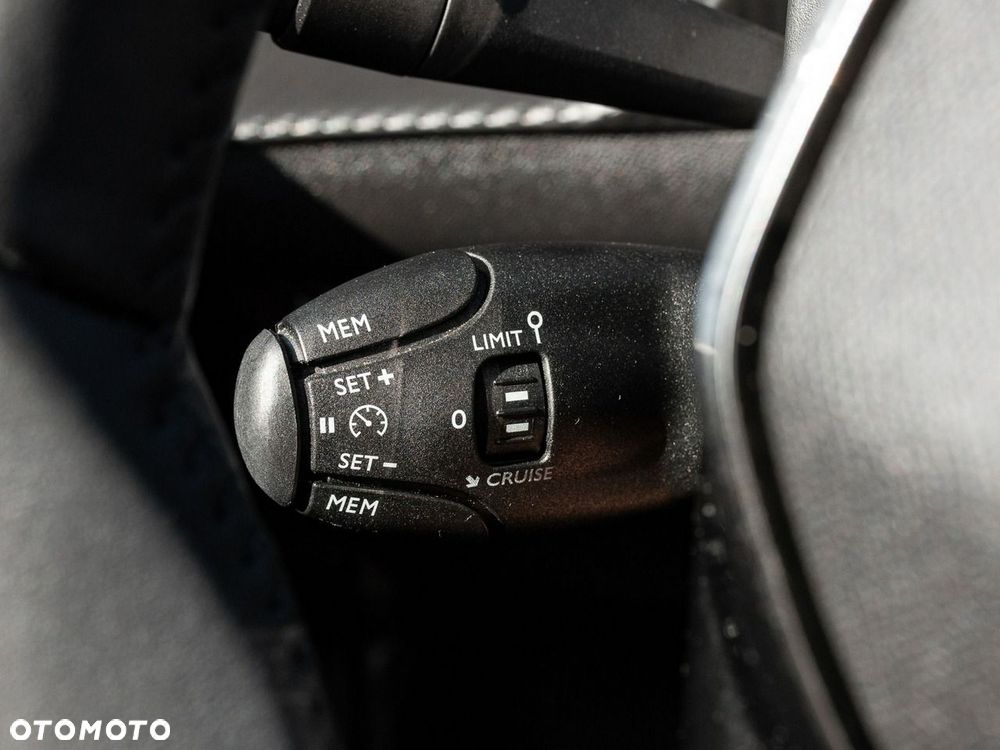 Peugeot 208 1.2 PureTech Active S&S - 16