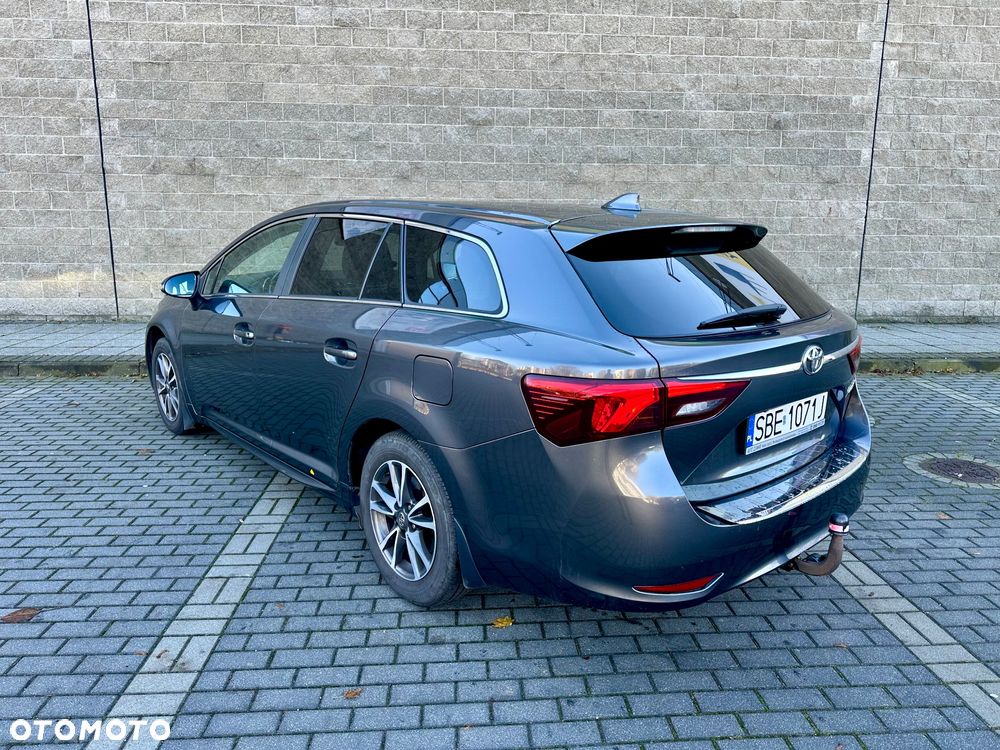 Toyota Avensis 1.8 Selection - 5