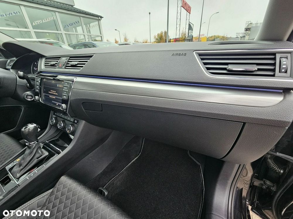 Skoda Superb 2.0 TDI SCR Ambition DSG - 24
