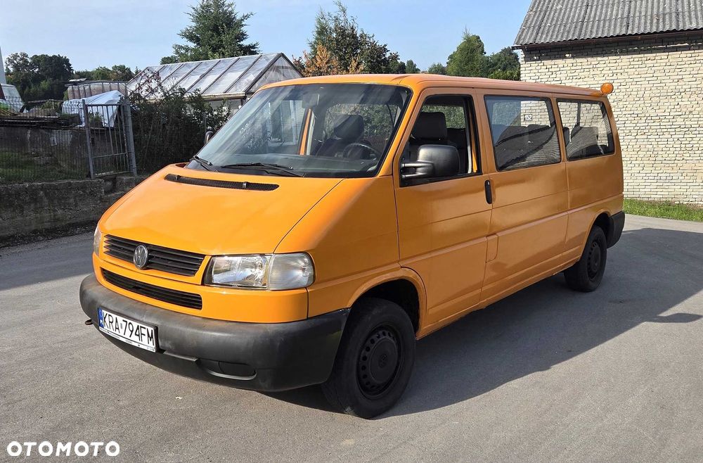 Volkswagen Caravelle - 2