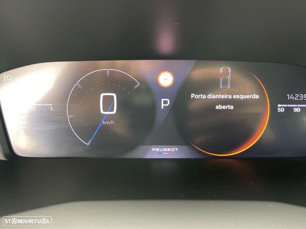 Peugeot 208 1.2 Hybrid Allure e-DCS6 - 9