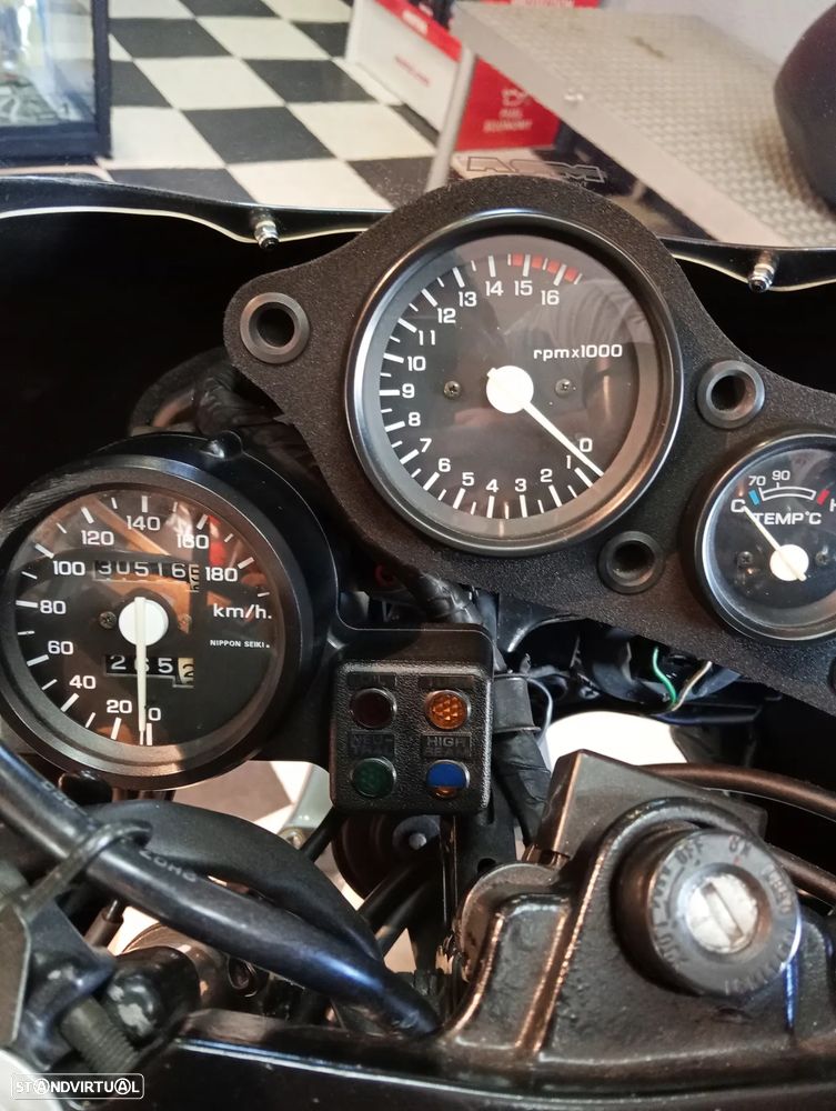 Honda VFR - 7