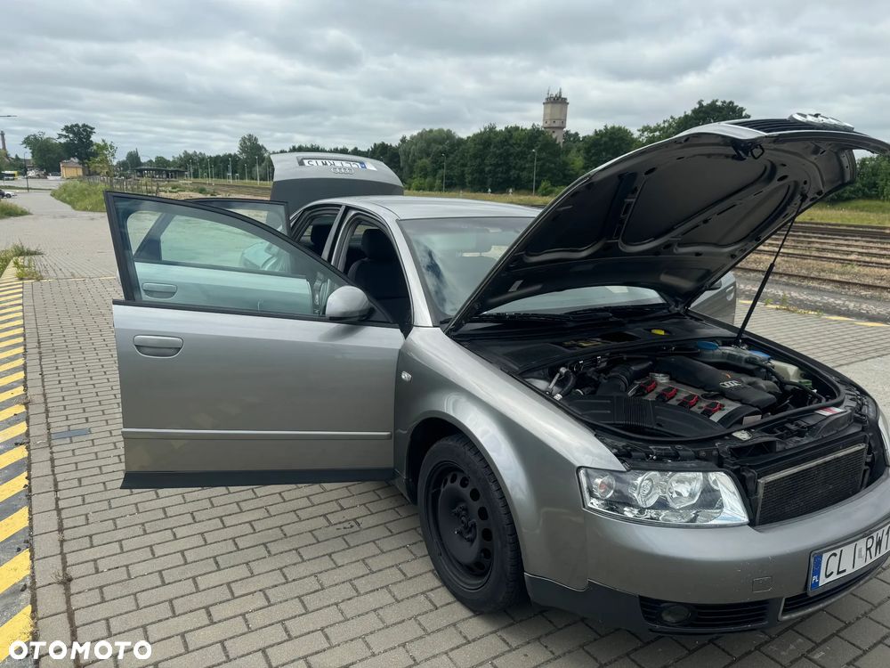 Audi A4 Limousine - 15