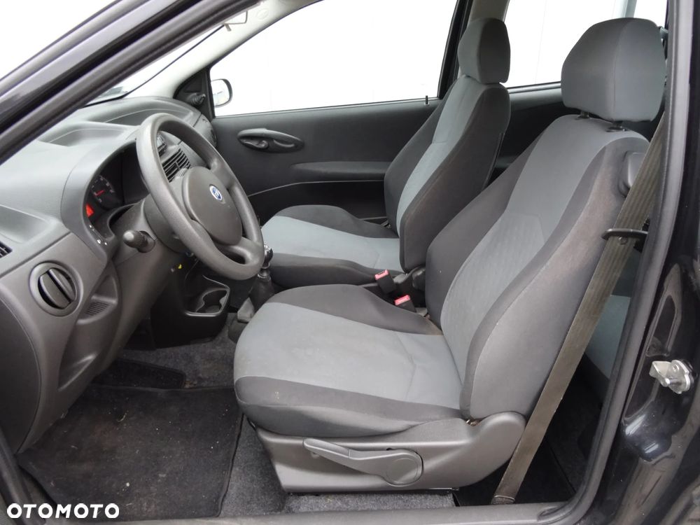 Fiat Punto 1.2 8V - 6