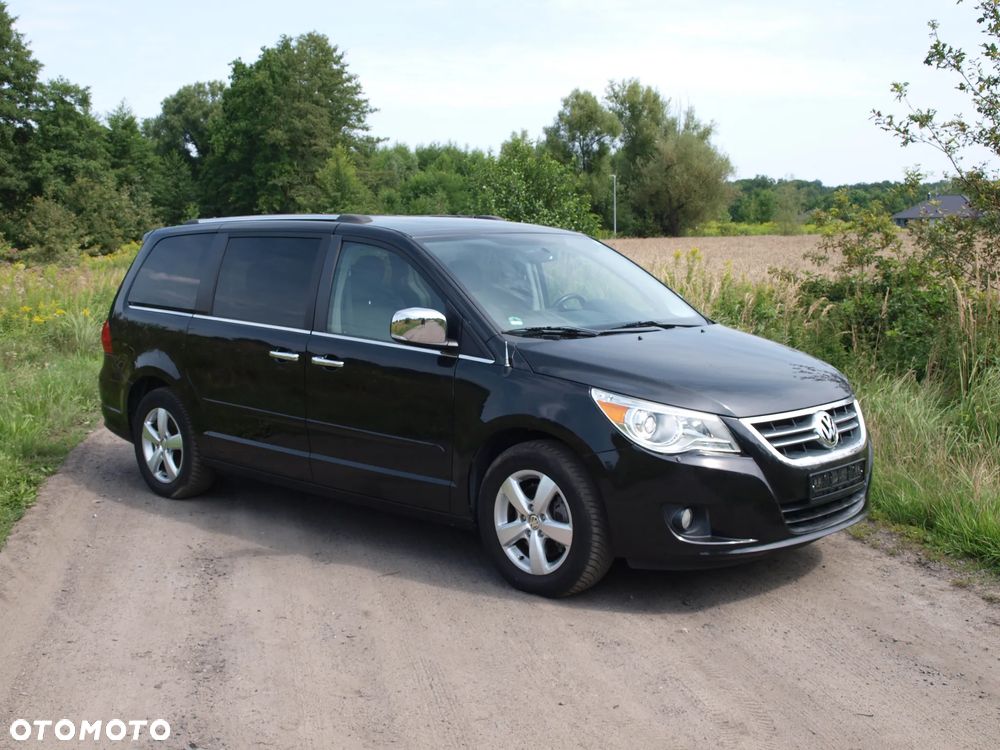 Volkswagen Routan - 15