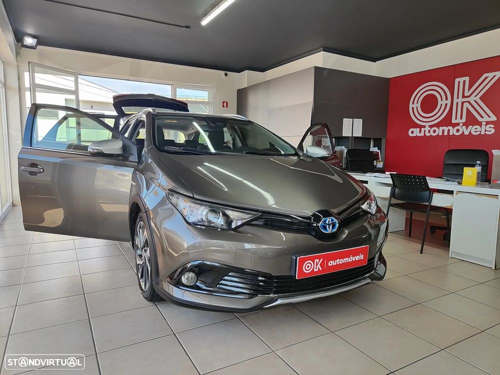 Toyota Auris Touring Sports 1.8 HSD Comfort +P.Techno+P.Sport - 22