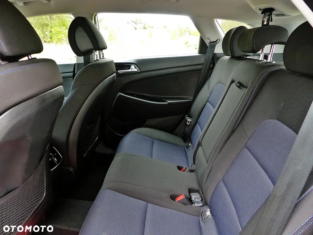 Hyundai Tucson 2.0 CRDi 4WD Automatik Advantage - 23