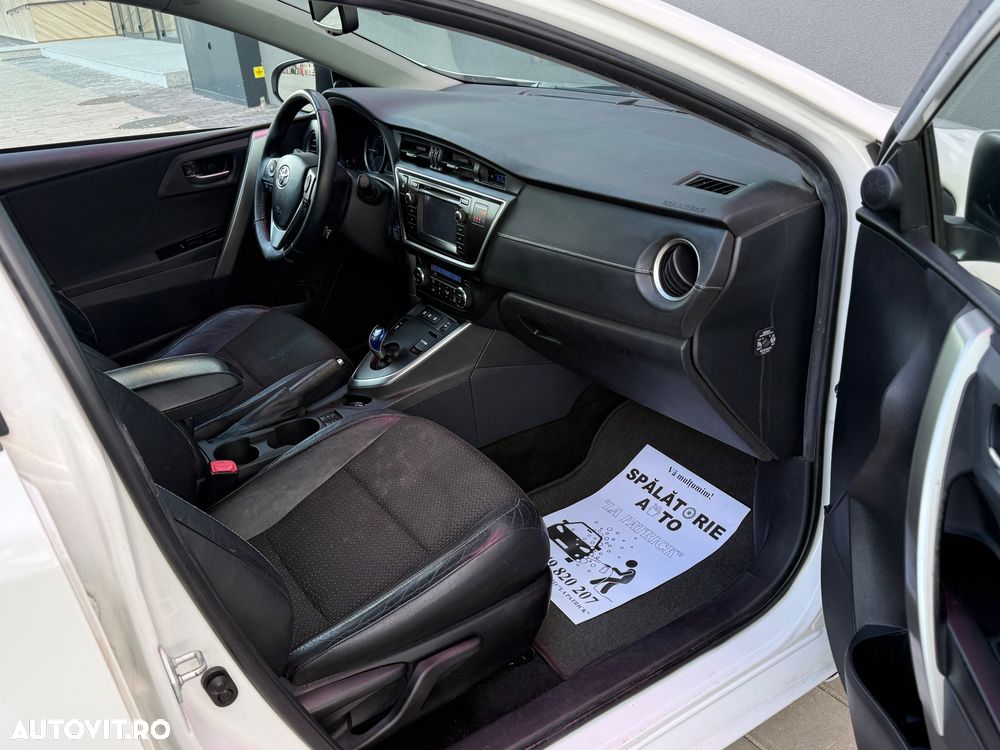 Toyota Auris 1.8 L VVT-i Luna - 9