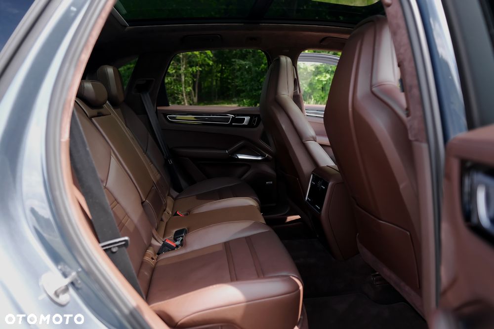 Porsche Cayenne Turbo - 29