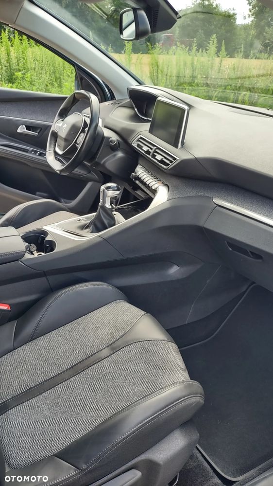 Peugeot 5008 1.6 BlueHDi Allure 7os - 19