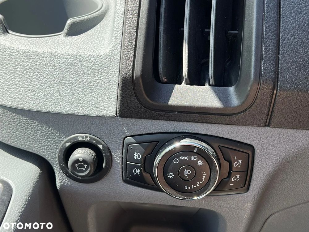 Ford Transit - 10