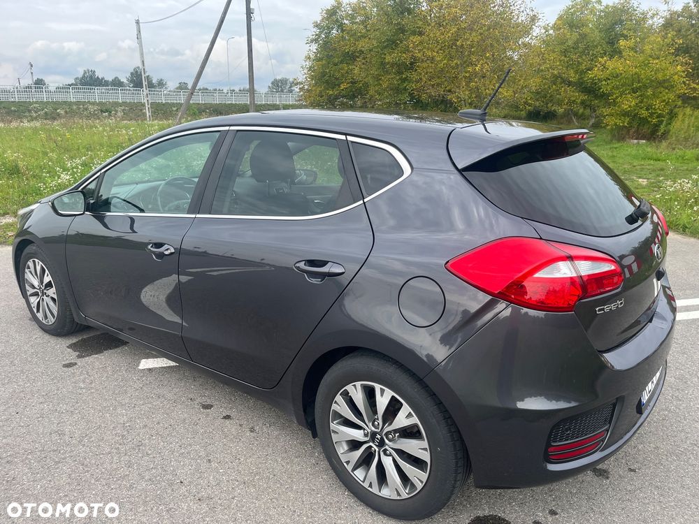Kia Ceed 1.6 GDI Platinum Edition - 8