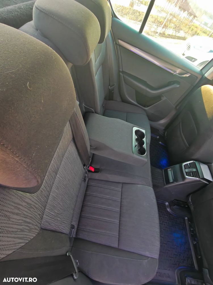 Skoda Octavia 2.0 TDI DSG Style - 28