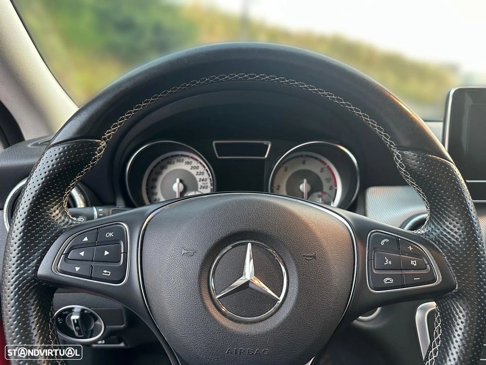 Mercedes-Benz CLA 180 d Urban - 10