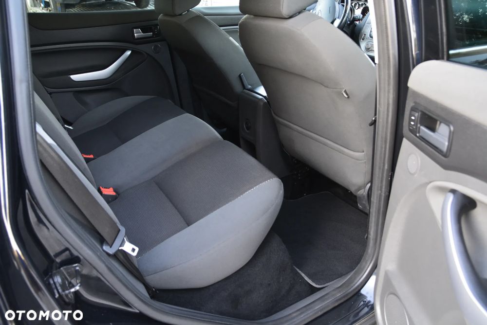 Ford Kuga 2.0 TDCi Titanium - 24