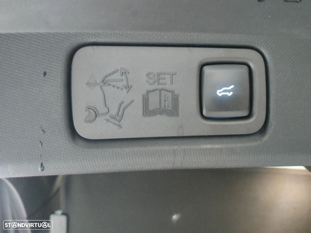 Ford Mustang Mach-E Alargada - 19