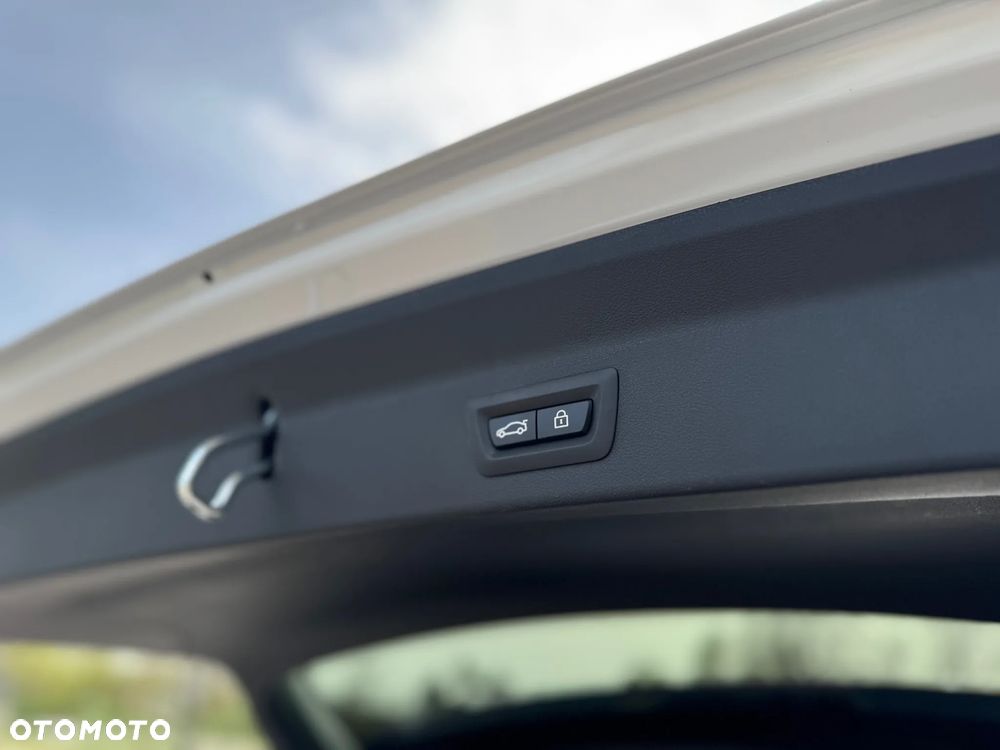 BMW iX3 80kWh Impressive - 36