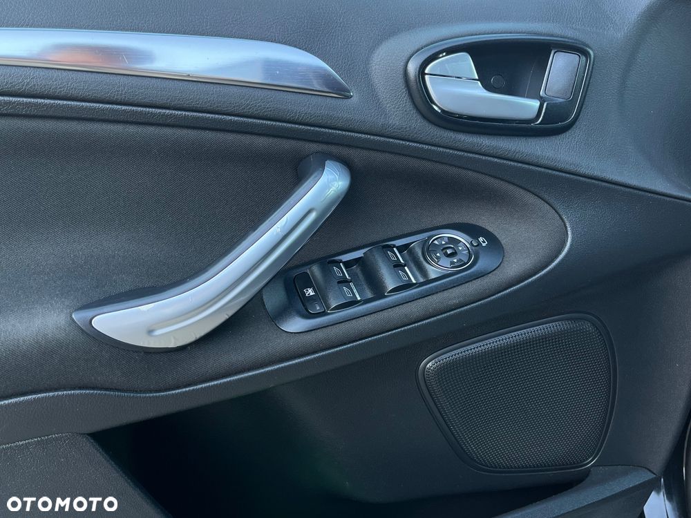 Ford Galaxy 2.0 TDCi Titanium - 17