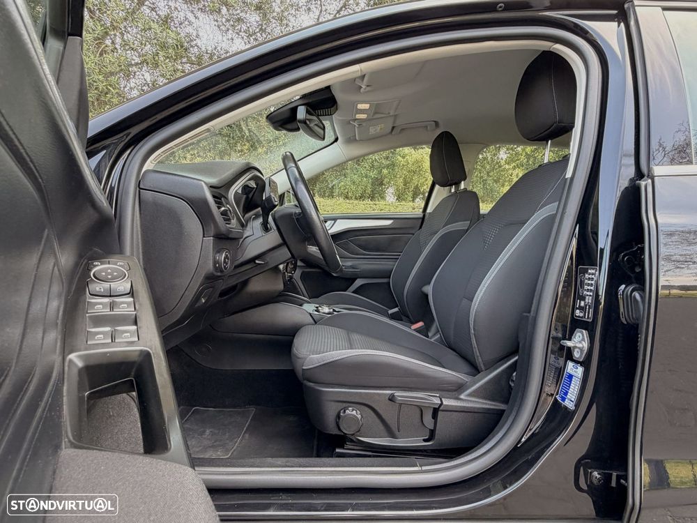 Ford Focus SW 1.5 TDCi EcoBlue Connected Aut. - 6