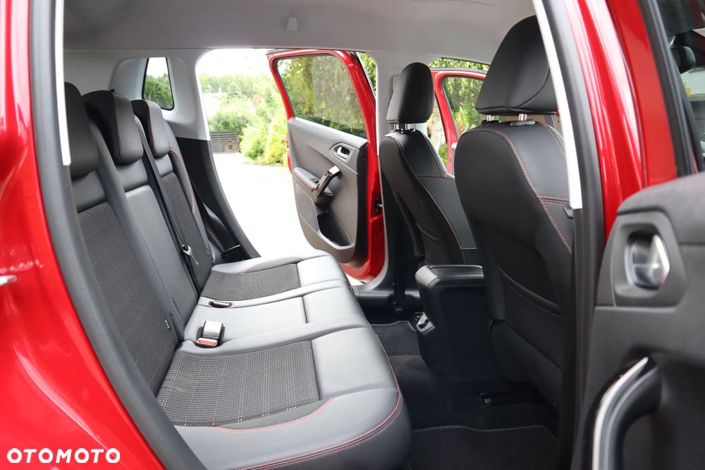 Peugeot 2008 - 13
