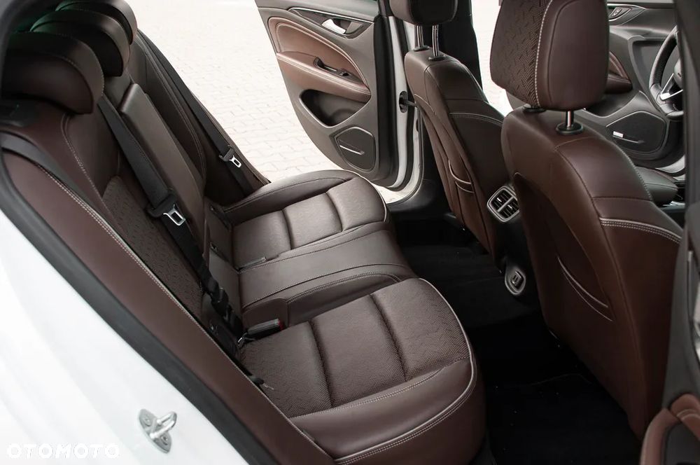 Opel Insignia Sport2.0 Direct InjTurbo 4x4 Ultimate Exclusive - 24