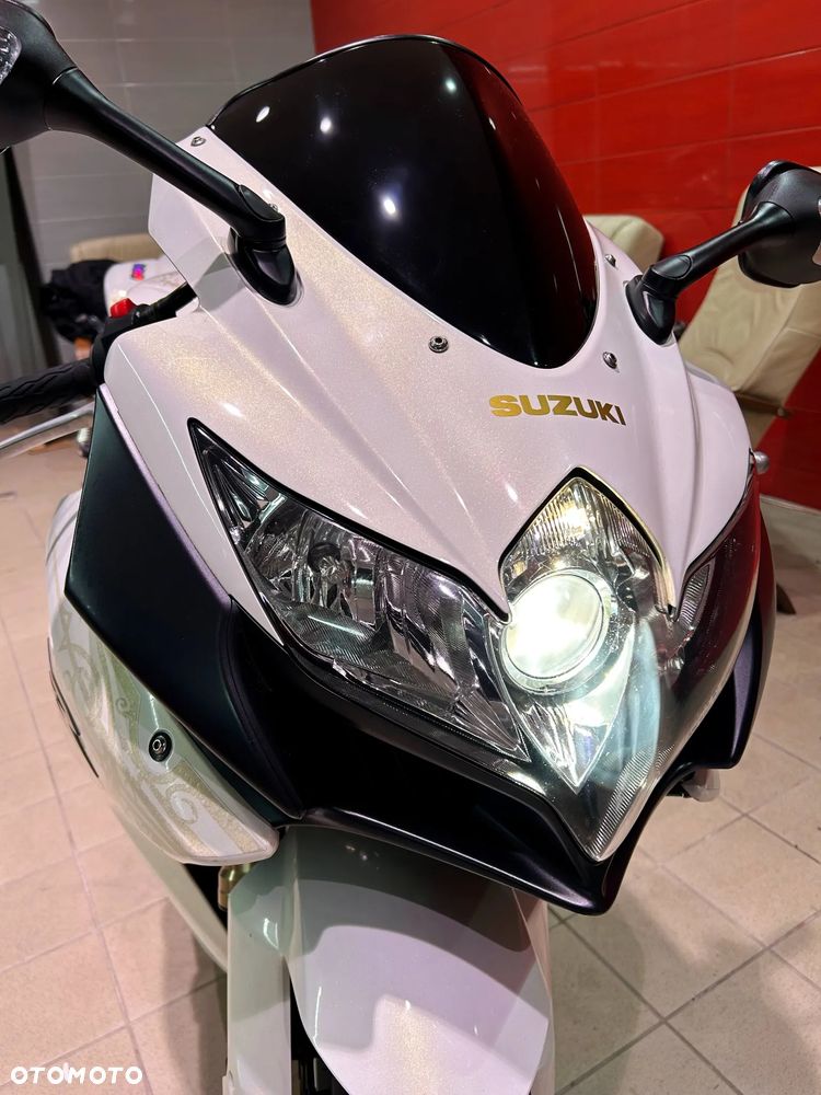 Suzuki GSX-R - 21