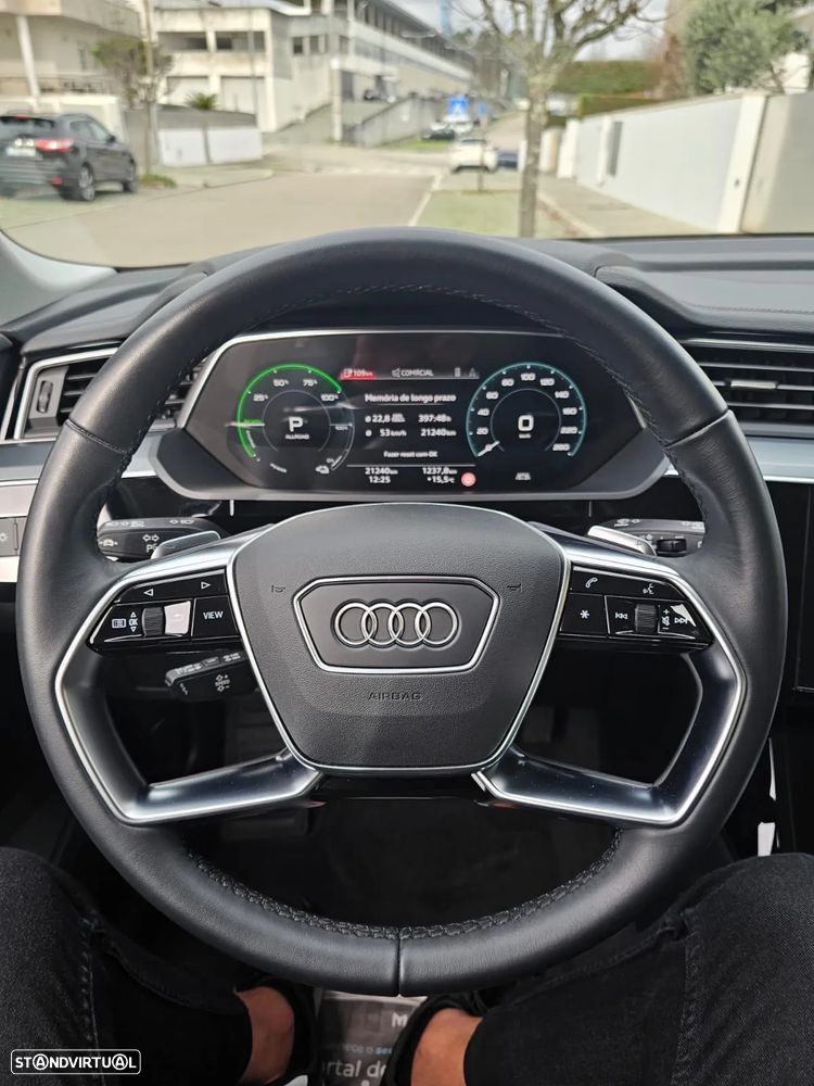 Audi Q8 e-Tron 50 quattro advanced - 17