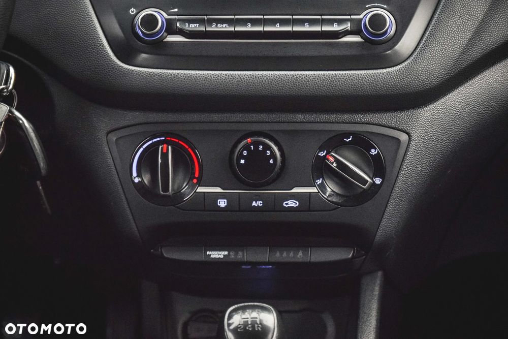 Hyundai i20 1.2 Comfort - 36