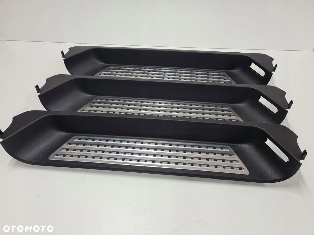 VW T5 T6 MULTIVAN stopień nakładka osłona drzwi przesuwnych prawych CHROM - 2