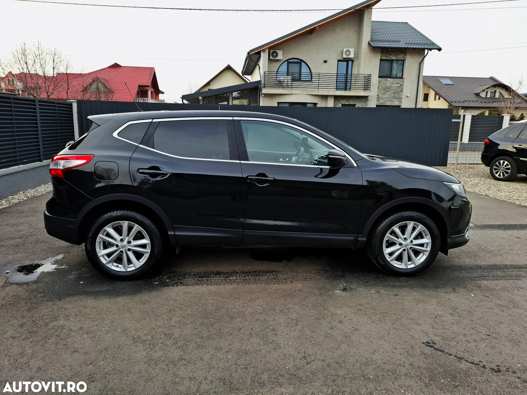 Nissan Qashqai 1.6 DCI N-Connecta - 10