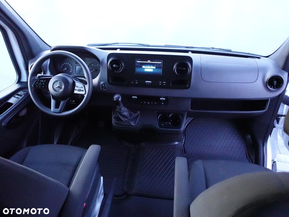 Mercedes-Benz SPRINTER - 3