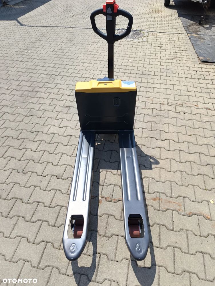 Caterpillar NPP15QBL - 3