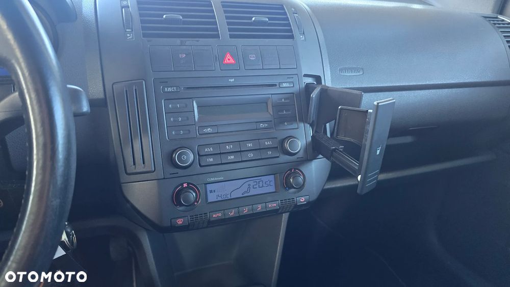 Volkswagen Polo 1.4 Highline - 30